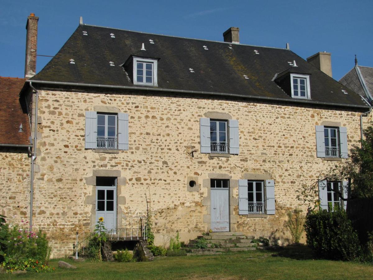 Chambres D'Hotes -B&B- La Bonneterie Montaigut-le-Blanc  Esterno foto