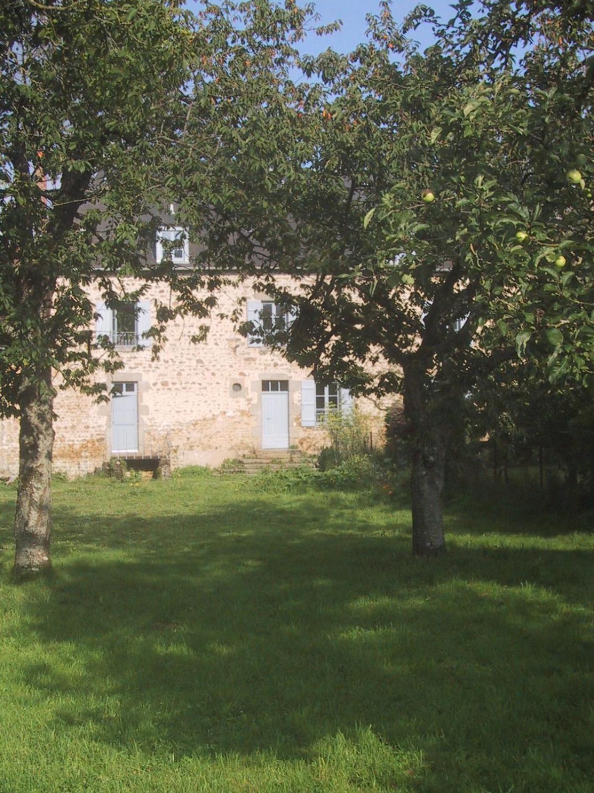 Chambres D'Hotes -B&B- La Bonneterie Montaigut-le-Blanc  Esterno foto